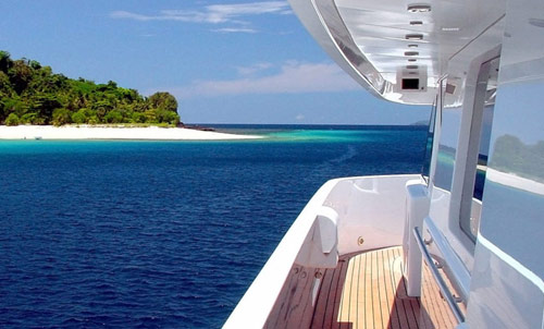 Yacht crew placement