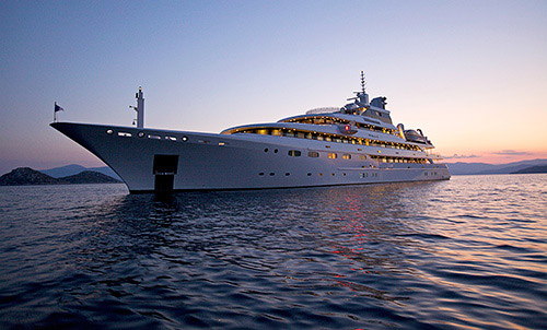 Luxury yacht charter