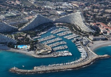 https://bluewateryachting.us9.list-manage.com/track/click?u=0ddbfce27e4beaedae613c24e&id=e12c686705&e=69afad7627 28M BERTH