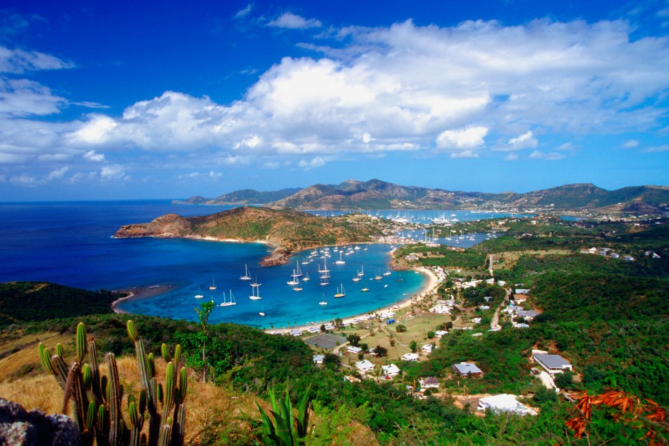 Antigua (previous version) yacht charter - The beach is just the