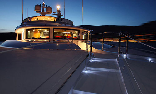 luxury yacht crew jobs