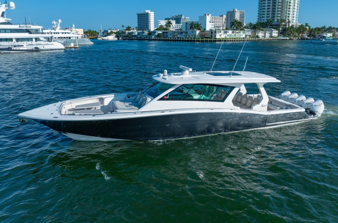 M/Y SCOUT 530 LXF | SCOUT BOATS