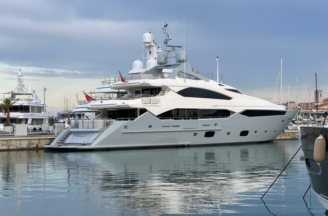 M/Y SUNSEEKER 131 2012 40 M YACHT | Sunseeker