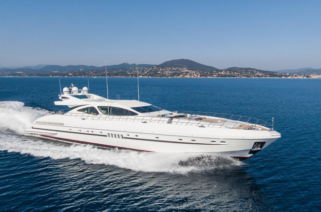 M/Y MANGUSTA 130