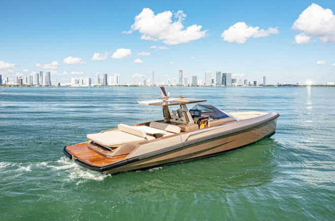 M/Y TENDER OWL