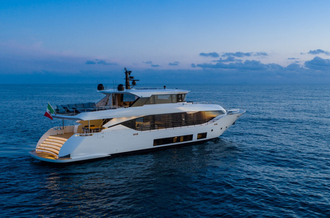 M/Y ZOUT | Maiora
