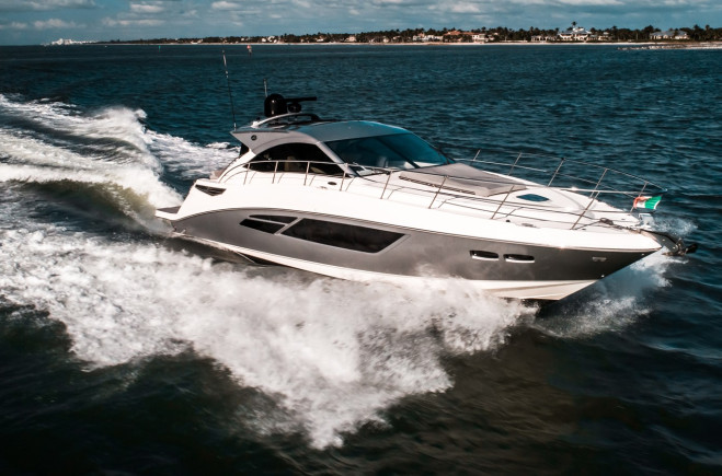 M/Y 2019 SEA RAY 510 SUNDANCER SIGNATURE SEIZE THE DEAL