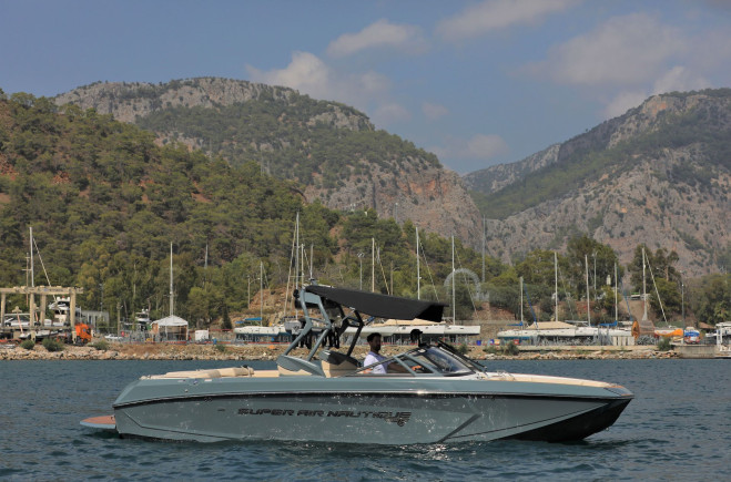 M/Y Super Air Nautique G25 | Nautique