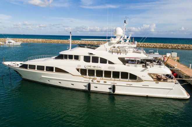 M/Y ORINOKIA 2007 BENETTI 120 CLASSIC @ DONINICAN REPUBLIC | Benetti