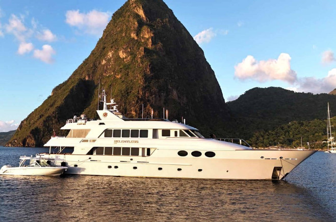 M/Y RELENTLESS | TRINITY