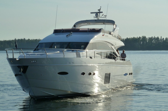 M/Y 2010 PRINCESS 72