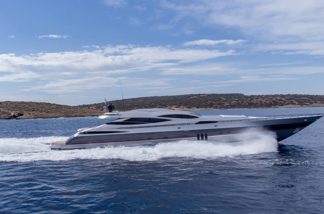 M/Y REBOOT | Pershing