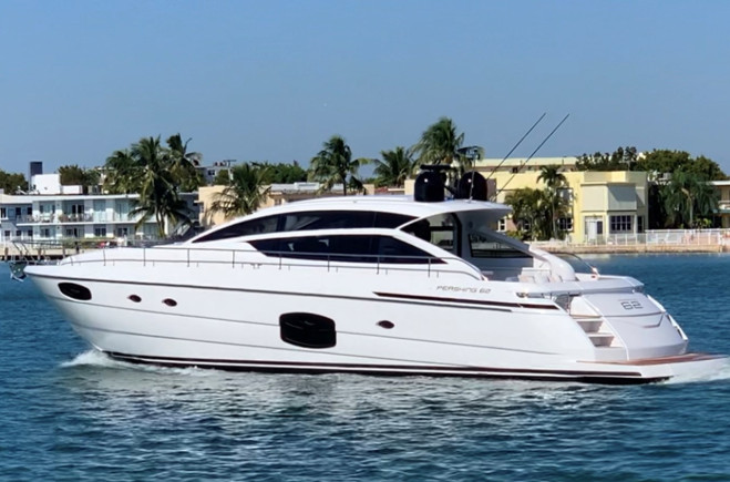 M/Y PERSHING 6X