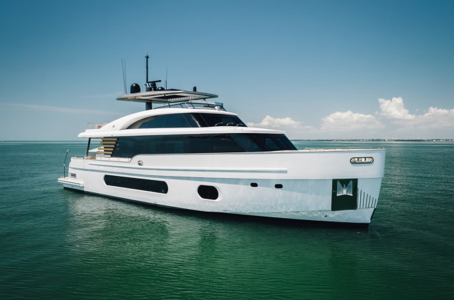 M/Y EQUITES | AZIMUT YACHTS