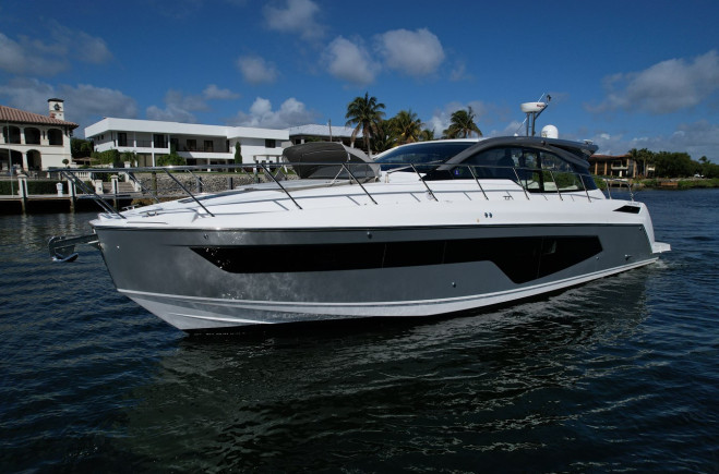M/Y 51 AZIMUT ATLANTIS