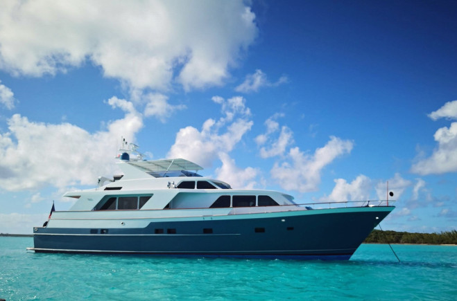 M/Y LAID BACK