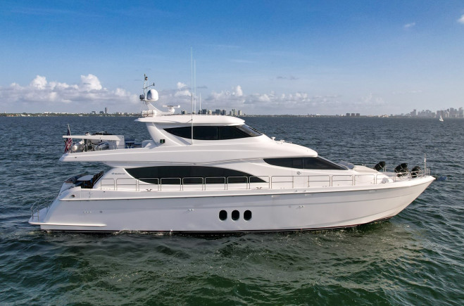 M/Y HATTERAS 80 MOTOR YACHT