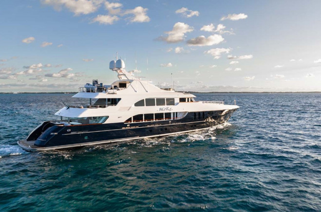 M/Y NICOLE EVELYN