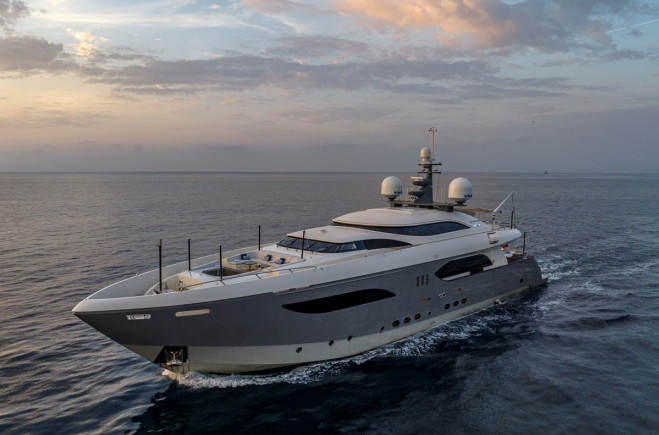 M/Y GEMS II