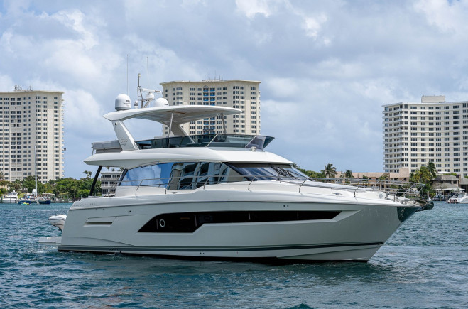 M/Y DOG HOUSE