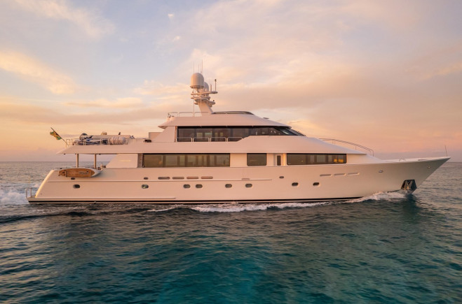 M/Y AVALINA