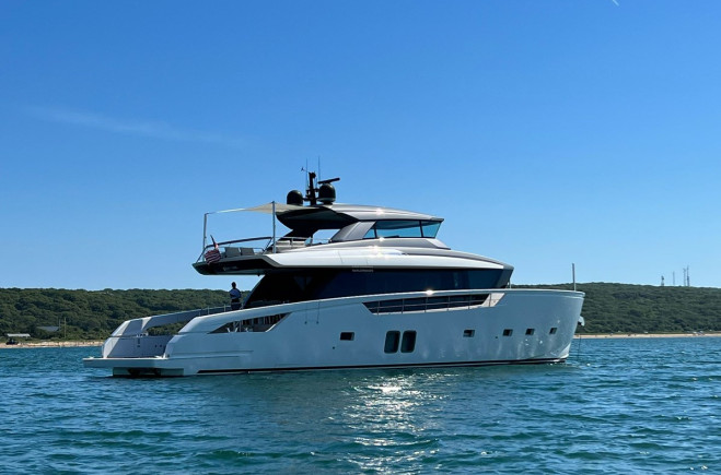 M/Y TWENTY ONE
