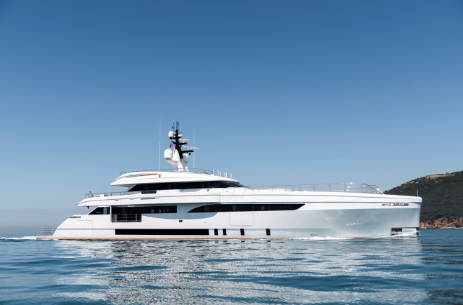 M/Y STERN | Wider