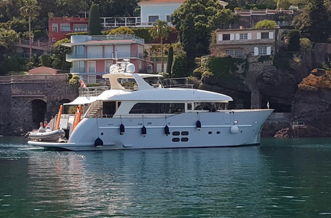 M/Y C. BOAT 27 SC