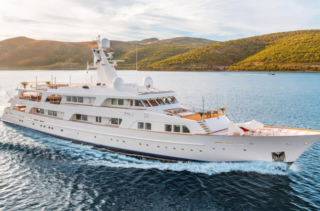 M/Y VICTORY