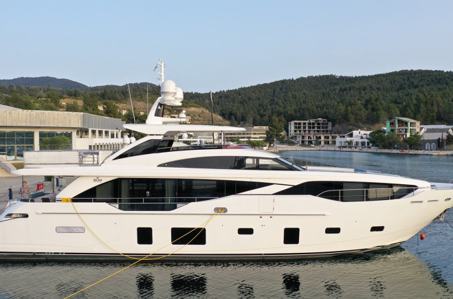 M/Y PRINCESS 30M