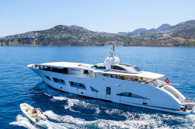 M/Y  42 M STEEL  MOTOR YACHT