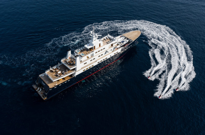 M/Y BLEU DE NÎMES | Clelands, England