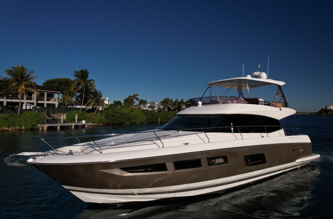 M/Y 2016 PRESTIGE 550 FLY