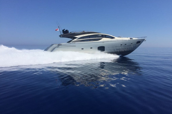 M/Y 2014 PERSHING 82