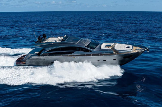 M/Y HUMBLE & HUNGRY 