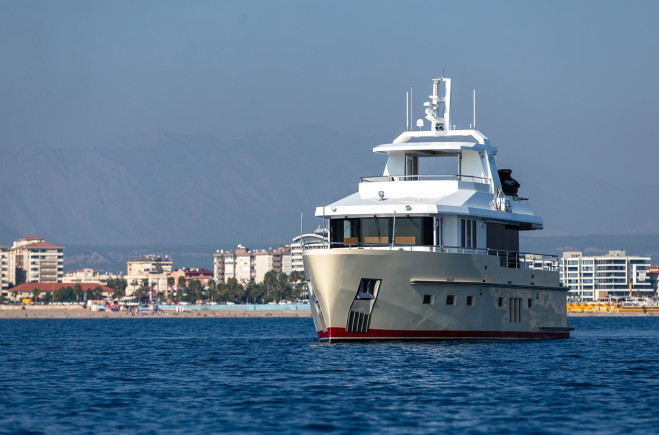 M/Y DZAM