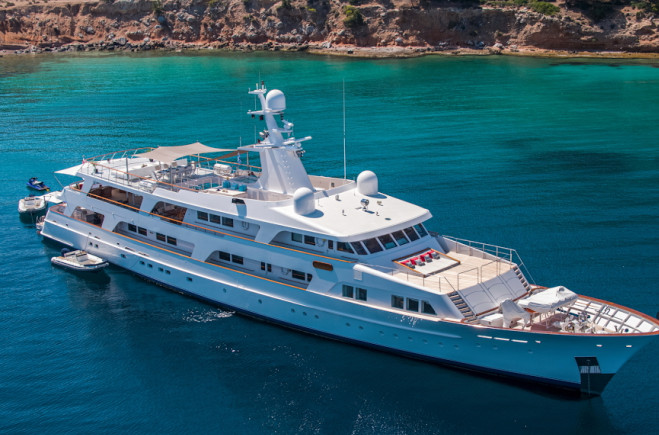 Feadship Yachts for Sale / Feadship Shipyard