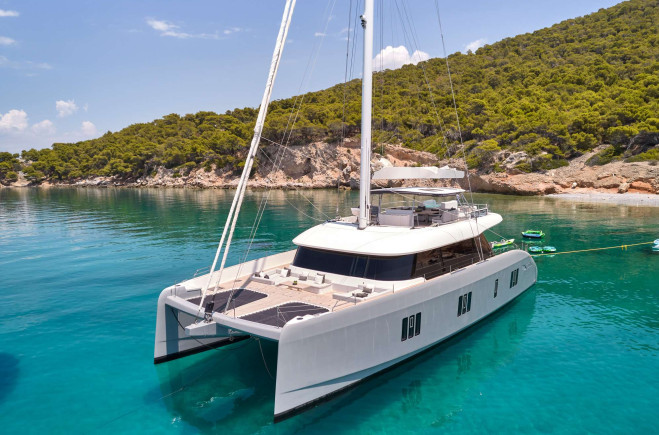 S/Y ABOVE & BEYOND