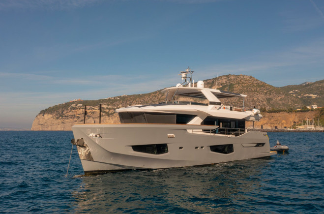 M/Y KAMOKA