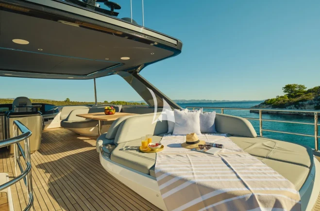 M/Y ELIZABETH