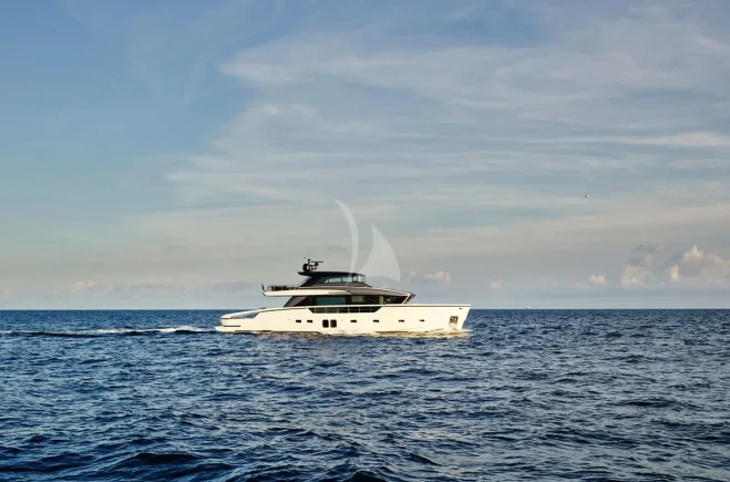 M/Y LUAR