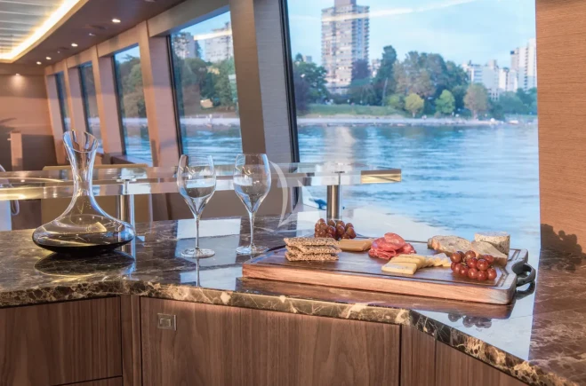 M/Y ASCENTE