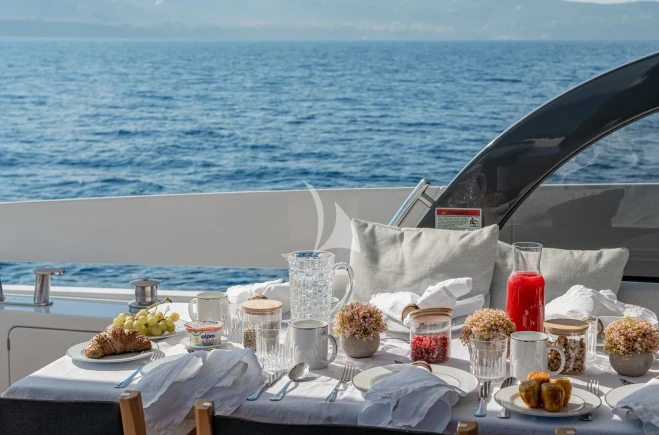 M/Y ALE II