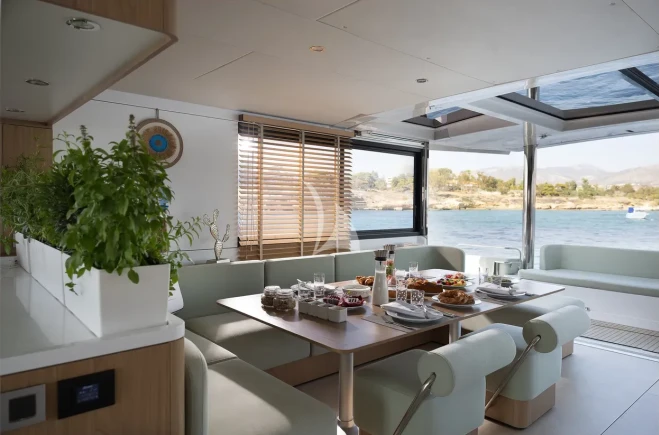 S/Y NEW HORIZONS 4