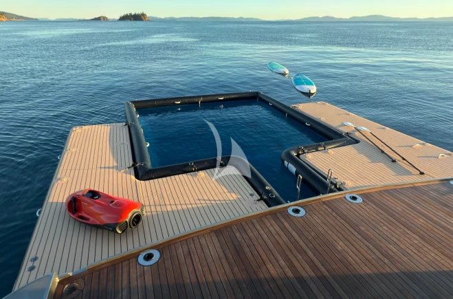 M/Y 4A