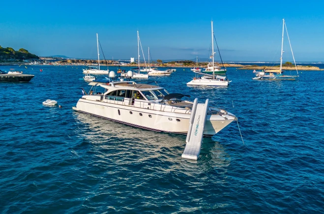 M/Y PARODIA
