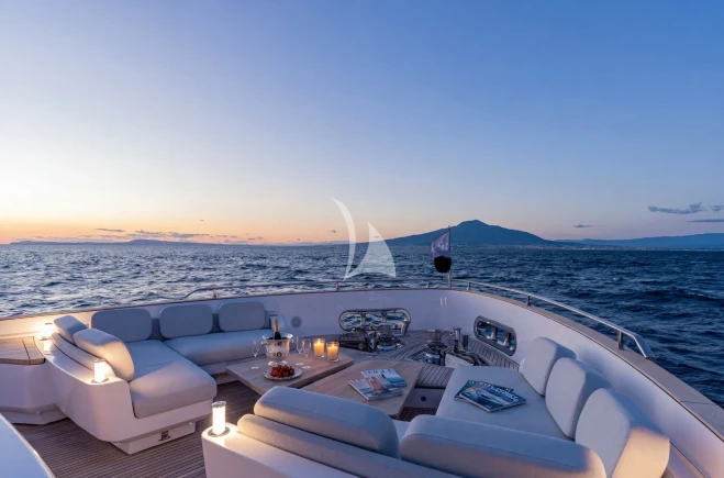 M/Y BLUE EYES