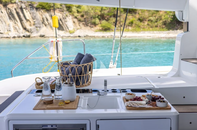 S/Y VALINOR