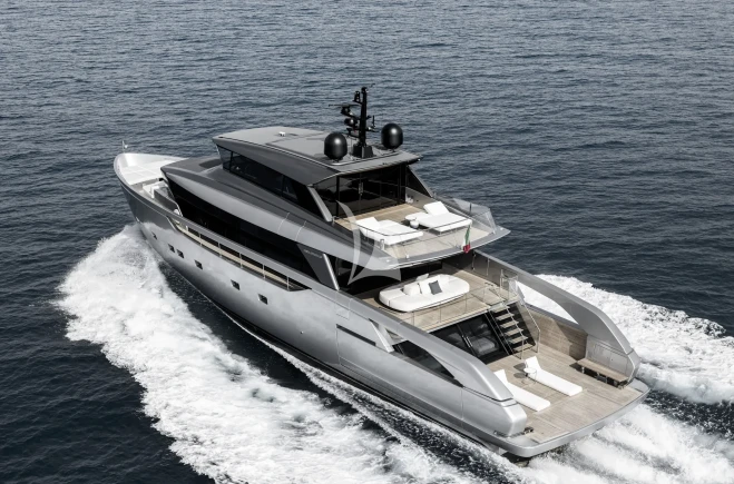 M/Y OBSIDIAN