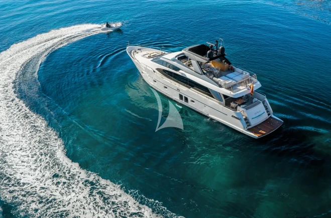 M/Y AURA I